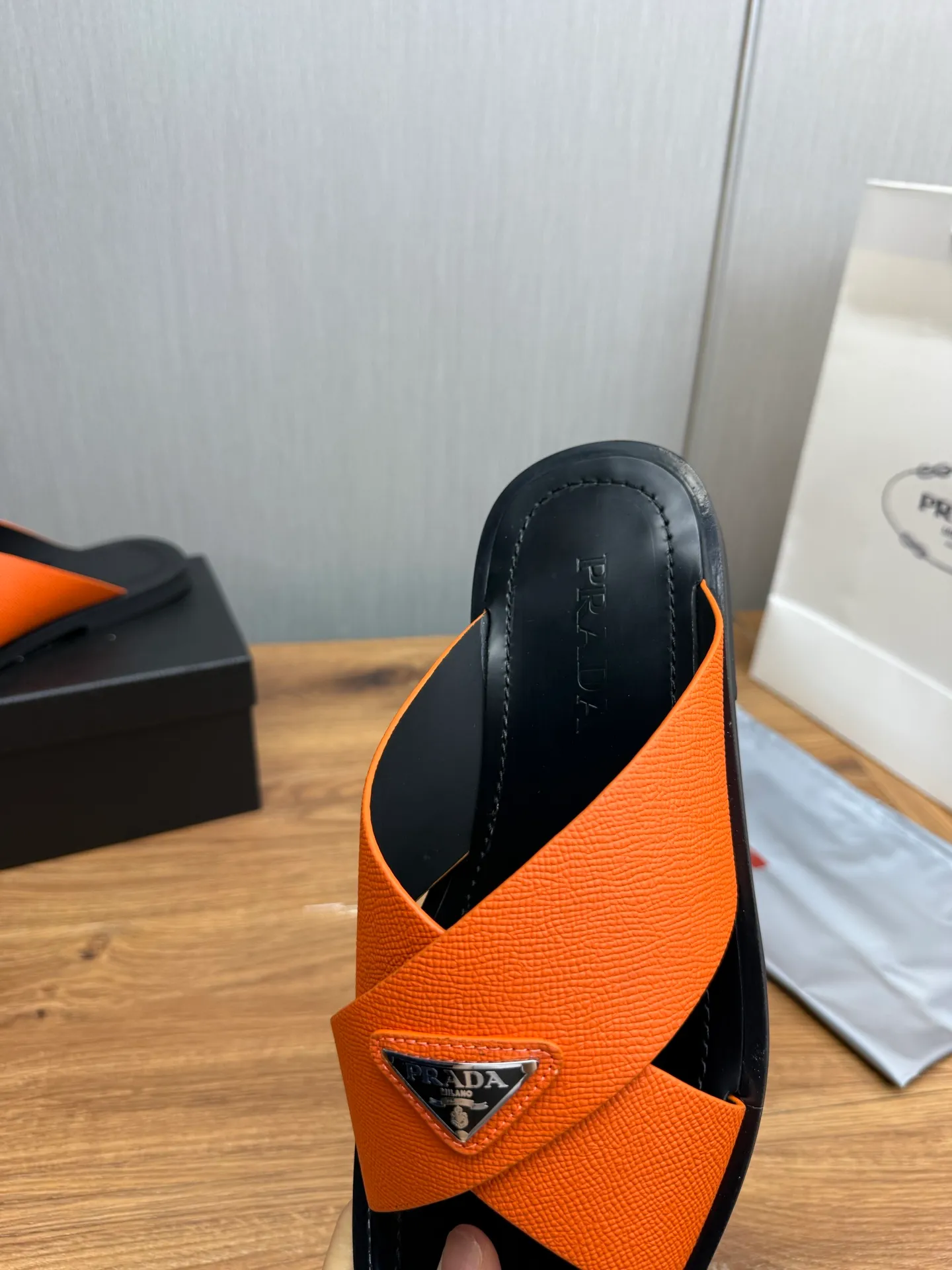 Factory price 340💰 ＰＲＡＤＡPrada - popular men's slippers hot sale 🔥 🩴Official website one to one production 38-45 sizes 45 46 🉑️Customized!